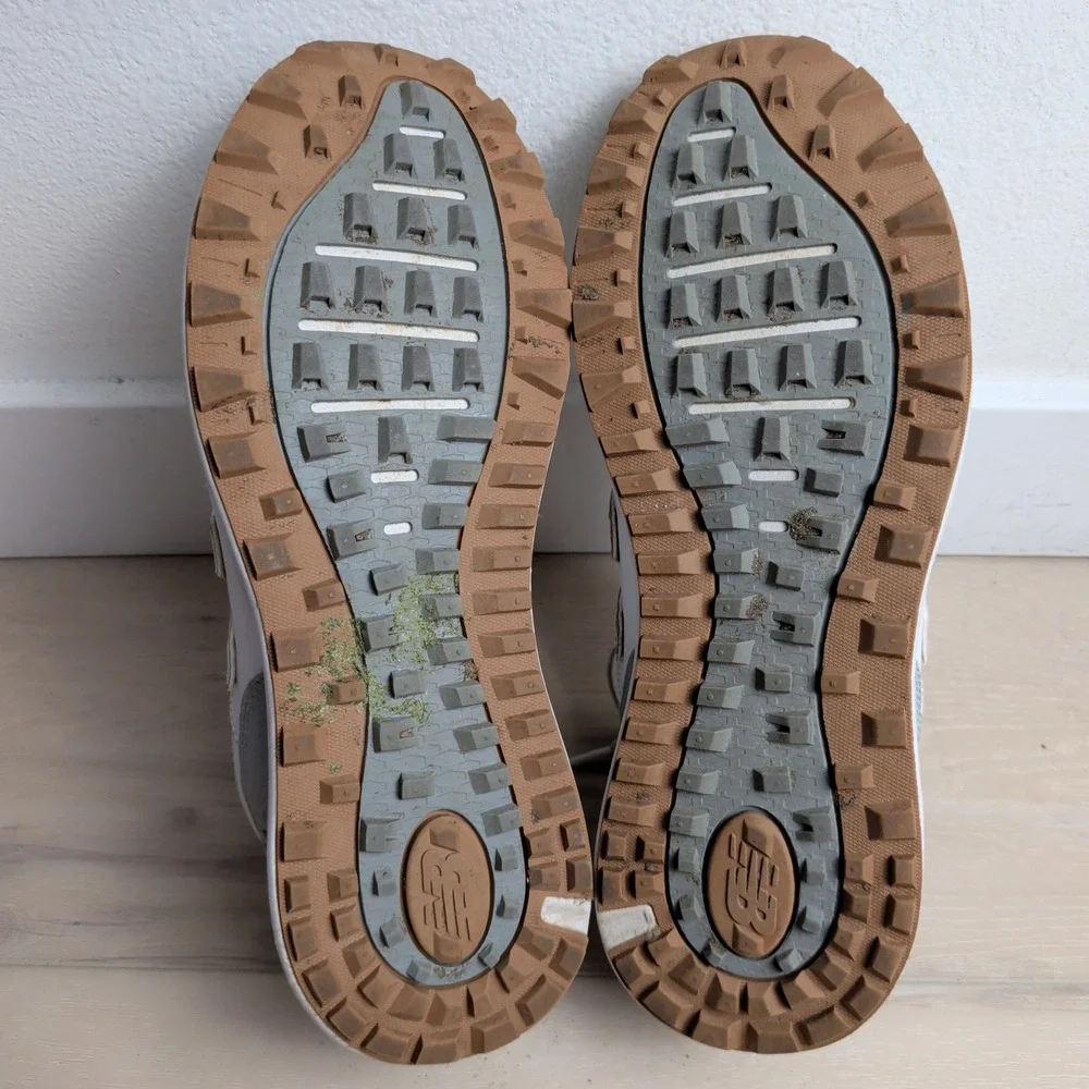 New Balance no holes